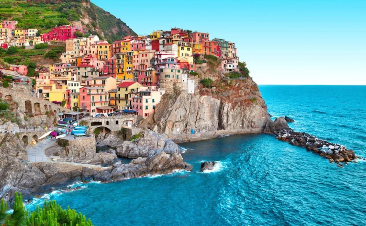 Отдых в италии 2024 для россиян. Манарола Италия фото. Cinque Terre Ocean. Манарола Италия Википедия. Специя Италия.