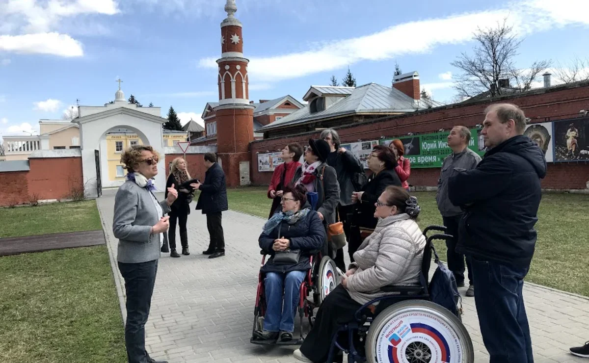 Поехали коломна турфирма каталог 2024. Туристы в Коломне. Коломна туризм. Коломна туристический центр. Коломенское туристы.